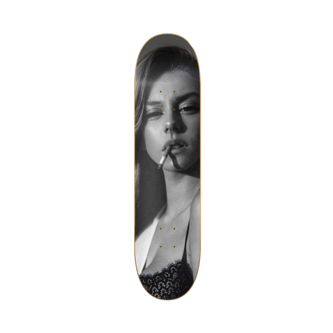Ester_1080x1080_1175c656-d28a-49b8-a8b8-91774744866b.png