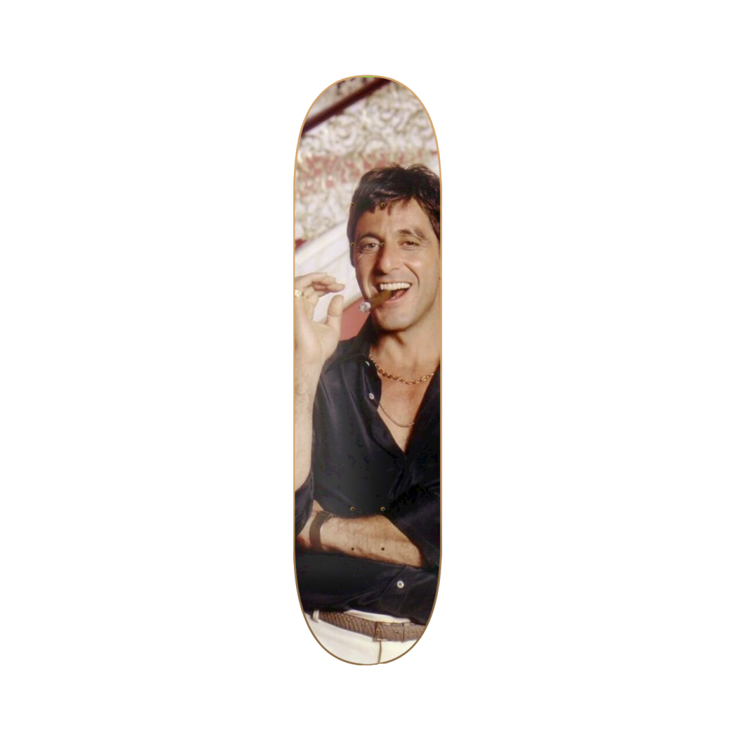 Tony Smoke - Scarface Tony Montana en tabla de skate decorativa